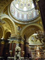 Dom Budapest innen02
