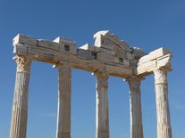 Saeulen Apollon Tempel